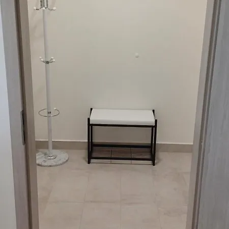 Lesia 3 Apartment *